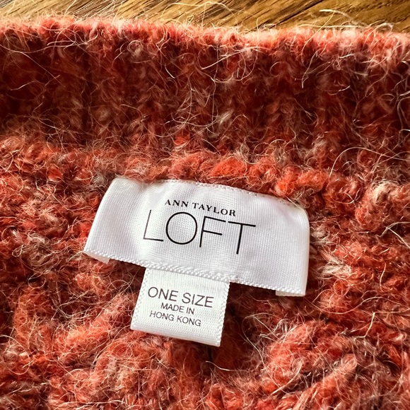 NWOT Ann Taylor Loft Shawl Wrap Knit Scarf - Picture 3 of 3